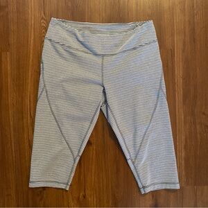 Zella‎ leggings size cropped striped Size Large Gray white activewear workout